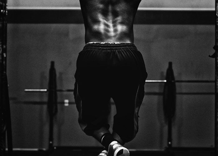 Athlete training with resistance weights